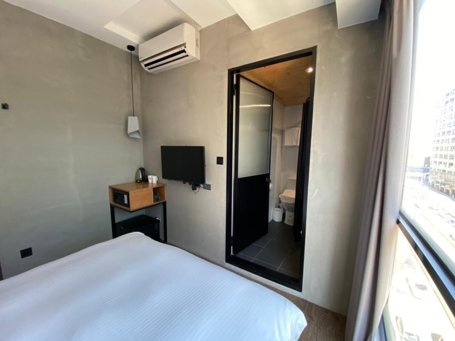 Just Inn Xin Yi 正旅館 信義 Тайпей Екстериор снимка